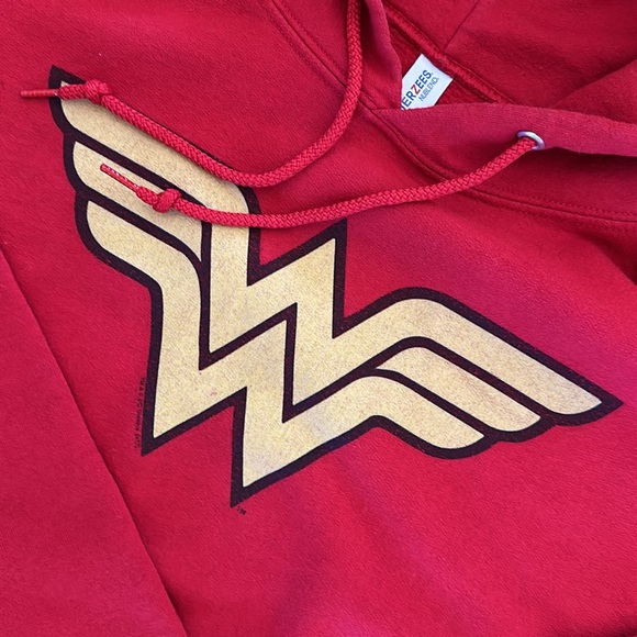 Wonder Woman Hoodie - Picture 2 of 4